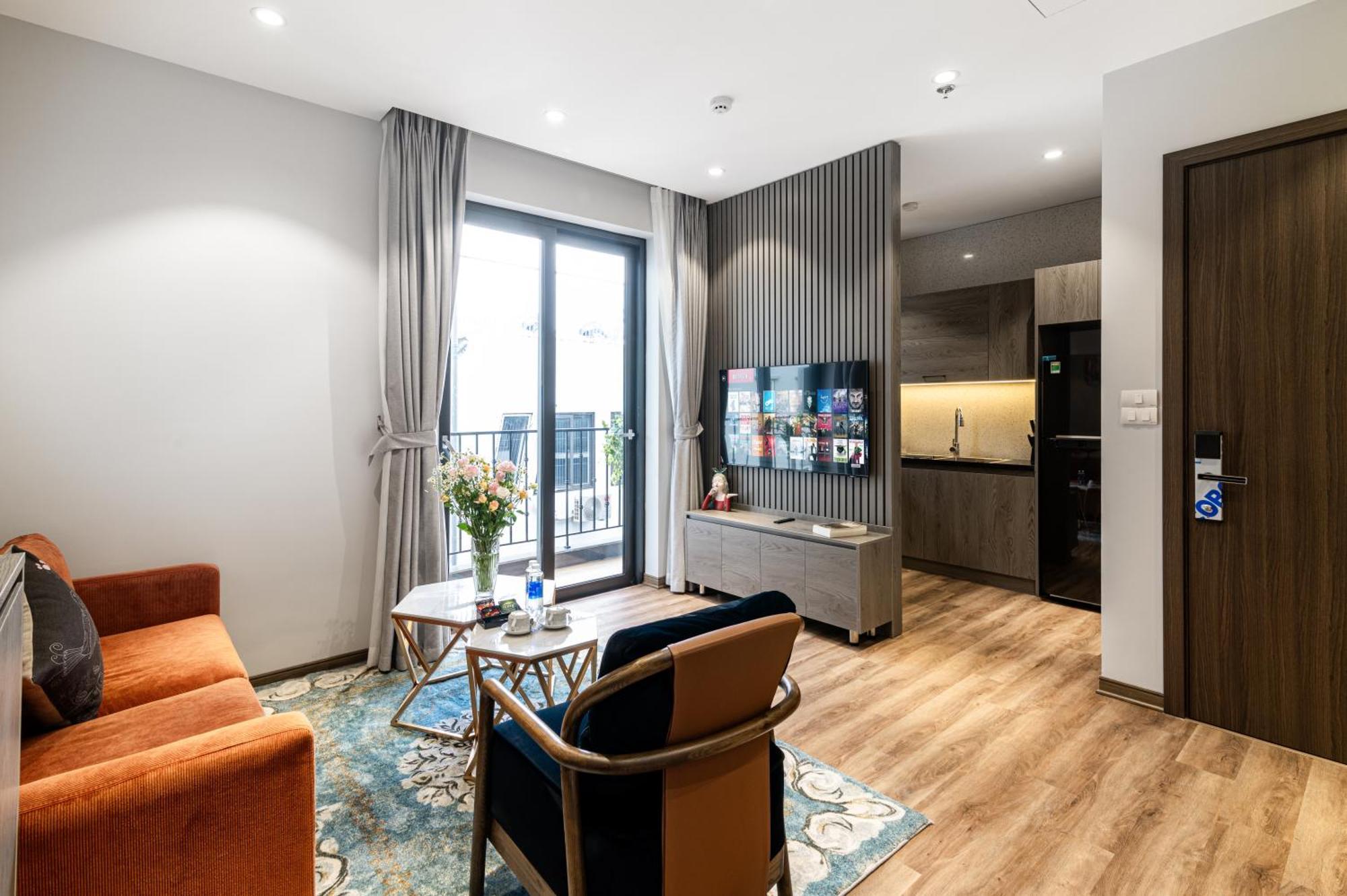 Luxe Paradise Suites Hotel To Ngoc Van Hanoi Exterior foto